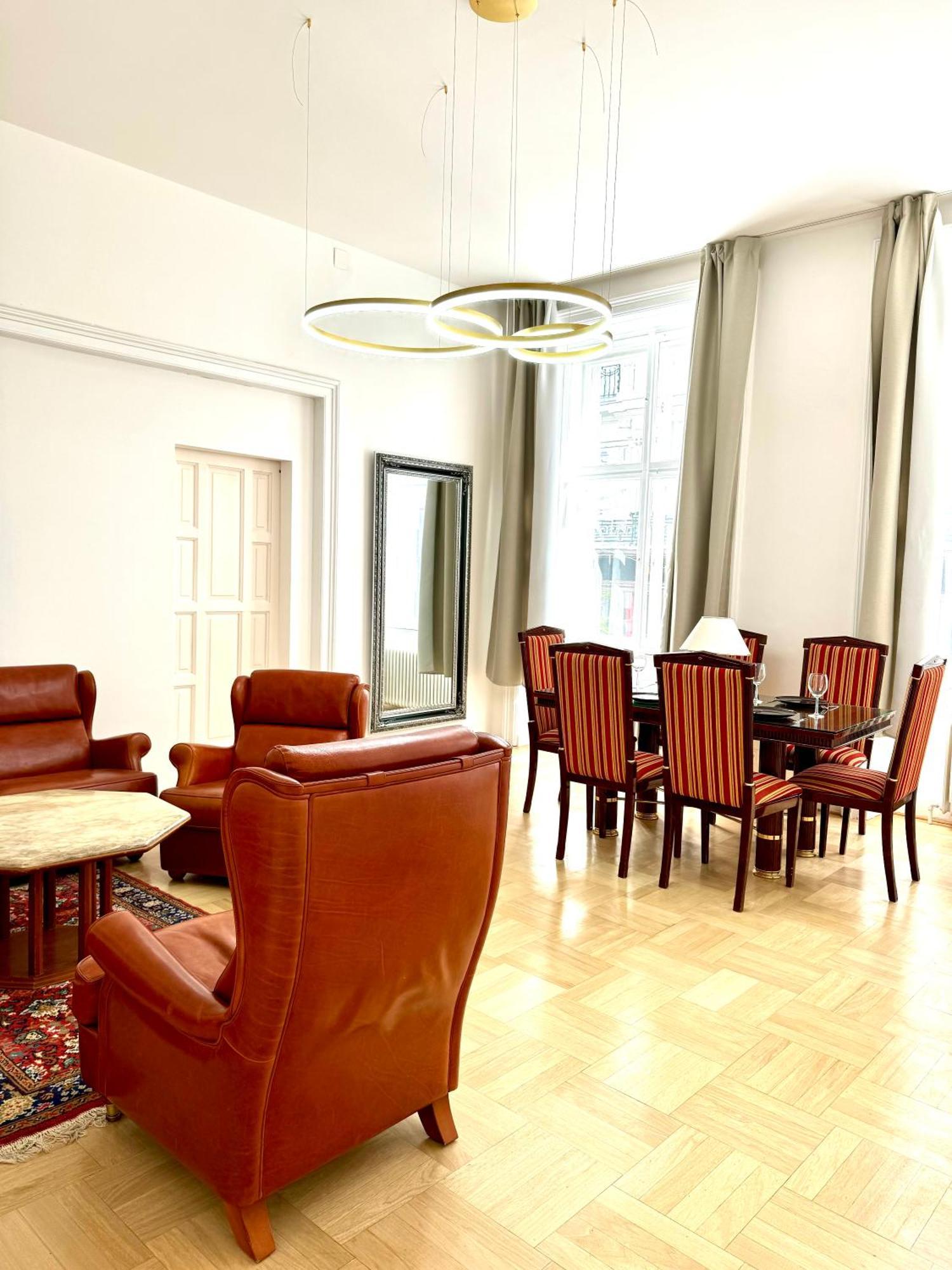 Opera Vienna Apartment 145 M2 Экстерьер фото